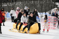 西安市冰雪运动趣味赛暨2023-2024翠华山冰雪嘉年华活动启幕